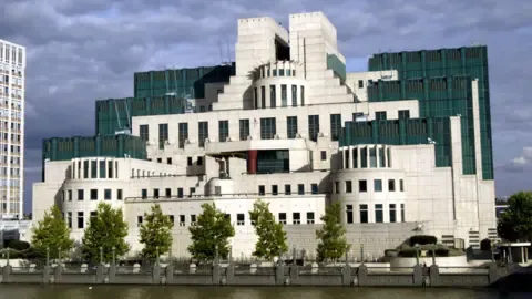 The UK's Secret Intelligence Service Introduces Encrypted Gateway to Lure Intelligence Sources in Russia